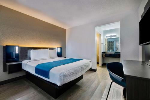 Voodi või voodid majutusasutuse Motel 6-Anaheim, CA - Fullerton East toas
