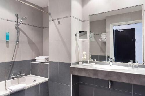 Best Western Plus Hôtel Massena Nice photo 108