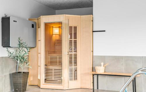 Gambar di galeri bagi Amazing Home In Blokhus With Sauna di Blokhus