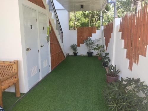 Afbeelding uit fotogalerij van Blue Pagoda Rooms in Esperanza