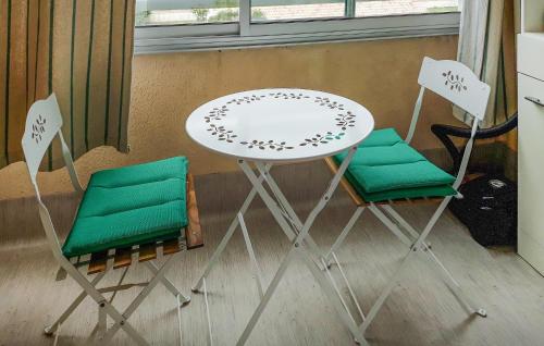 Photo de la galerie de l'établissement Nice Apartment In Saint-Hilaire-De-Riez, à Saint-Hilaire-de-Riez