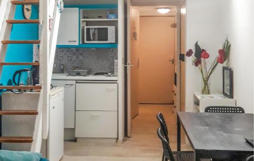 Photo de la galerie de l'établissement Nice Apartment In Saint-Hilaire-De-Riez, à Saint-Hilaire-de-Riez