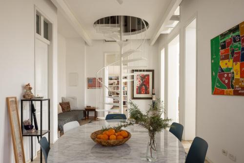 Old Jaffa Artistic Retreat by Sea N' Rent