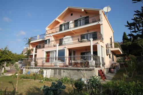 Fotografia z galérie ubytovania Apartments with a parking space Mlini, Dubrovnik - 8569 v Mlini