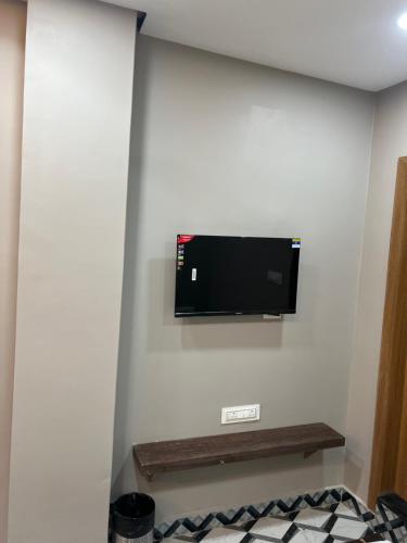TV a/nebo společenská místnost v ubytování TIC ROOMS