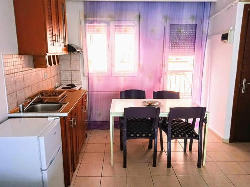 Gallery image of Blue Moon Apartments in Néa Michanióna