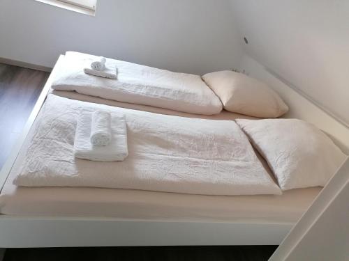 Postel nebo postele na pokoji v ubytování Ferienwohnung Mühlenblick