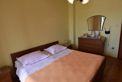 Gallery image of Villa DELFINA 2 in Podgora