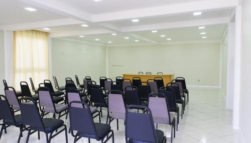 Kawasan bisnes dan/atau bilik persidangan di Brivali Hotel Centro