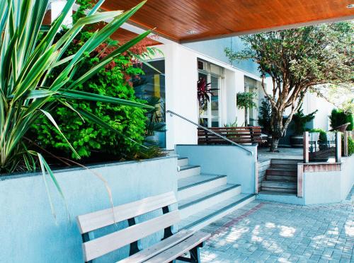 Taman di luar Brivali Hotel Centro