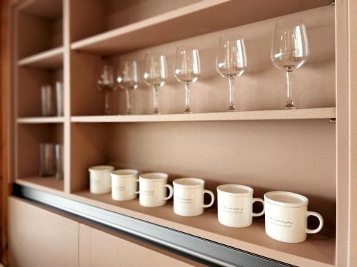 Tetera y cafetera en Hotelarrive Taean Tiann HanokBeachResort