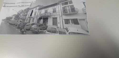 ヴィアレッジョにあるCasa Vacanze Foscolomare 366uno6796uno6の車道の白黒写真