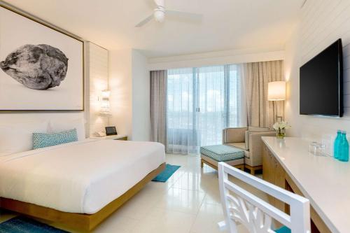 Кровать или кровати в номере Grand Hyatt Baha Mar