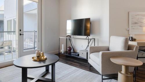 Gallery image of Landing Modern Apartment with Amazing Amenities (ID7858X15) in Tempe