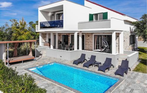 Lovely Home In Skuncini Stani