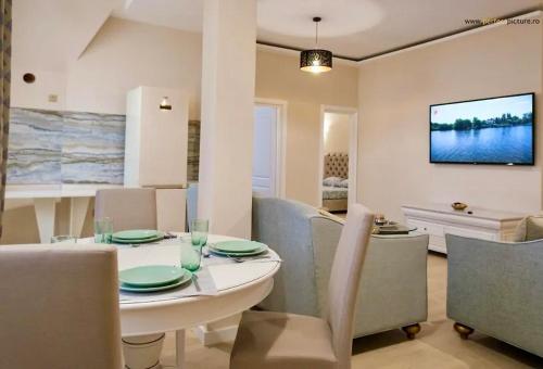 Ruang duduk di Next Apartments Constanta