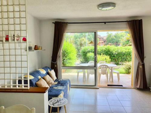 Charmant bonheur en bord de mer