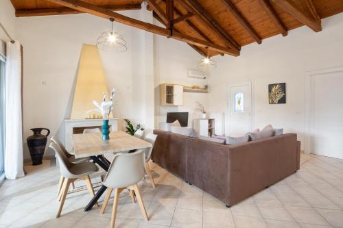 Posezení v ubytování Eleonas Luxury Homes