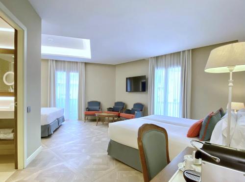 Lamaro Hotel Barcelona - Preferred Hotels & Resorts - Lifestyle Collection photo 70