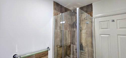 Ванна кімната в Victoria House by Switchback Stays
