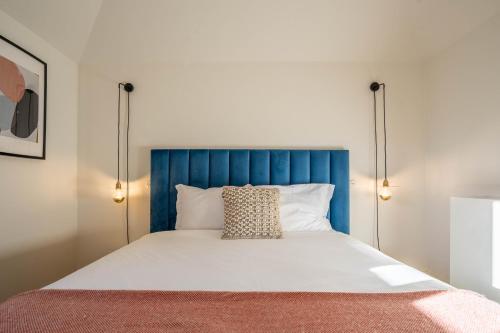 Historical Downtown Retreat Duplex by LovelyStay