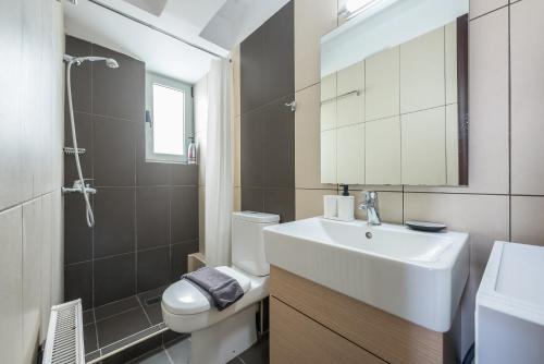 Artistic 2BR Maisonette: An Architectural Delight