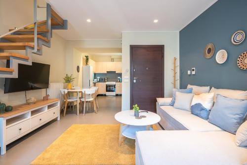 Artistic 2BR Maisonette: An Architectural Delight