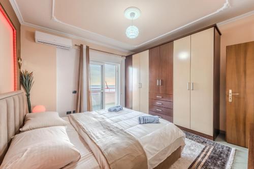 Full Sea View Center 2 Bedroom