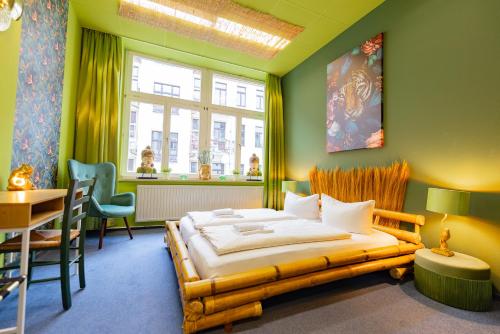 Postel nebo postele na pokoji v ubytování LaLeLu Hostel Dresden