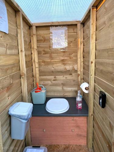Koupelna v ubytování Glamping Pod - Sleeps 4 - Pets - Parking