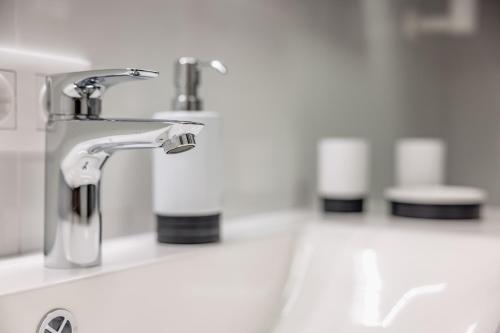 Salle de bains dans l'établissement "Home to Enjoy" Premium Appartement