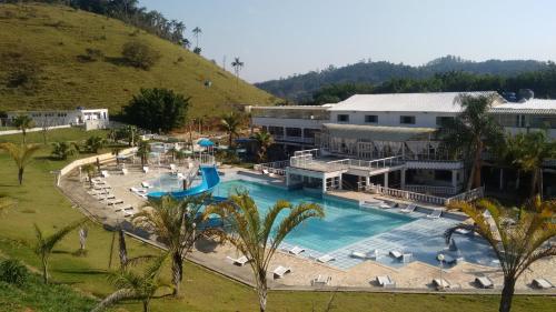 Majoituspaikassa Vale do Encantado park Hotel fazenda tai sen lähellä sijaitseva uima-allas