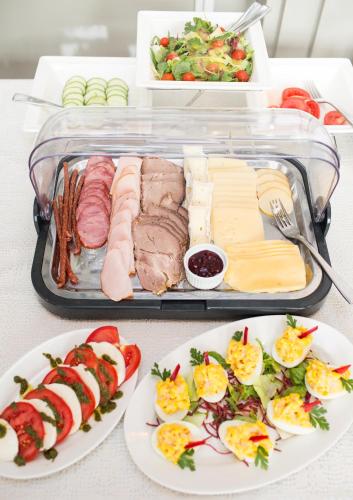 Jídlo v hotelu nebo okolí