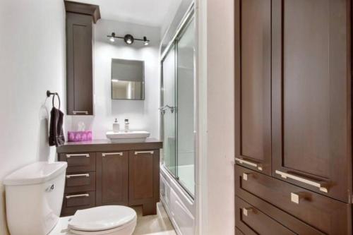 Ένα μπάνιο στο Château Deluxe // Vieux-Québec, Énorme Maison