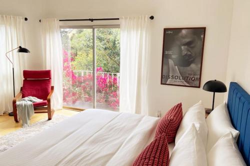 Stunning Hollywood Midcentury Modern-Views-Best Location! photo 31