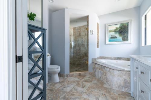 Koupelna v ubytování 5 Bedroom Luxe Villa on Deep Water Intracoastal