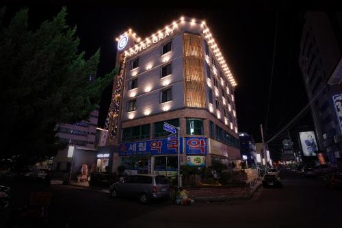 ホテルが所在する建物