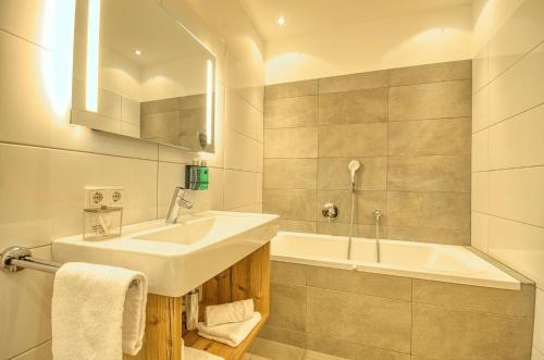 Penthouse Ski & Golf - by Alpen Apartments