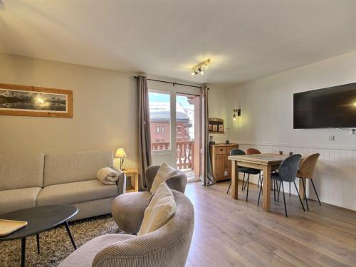Appartement rénové 3 pièces avec balcon et cheminée, Belle Plagne