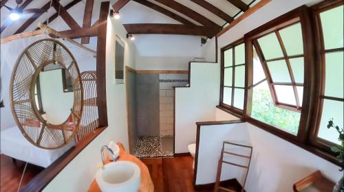 Un lugar para sentarse en Fare Oviri Lodge