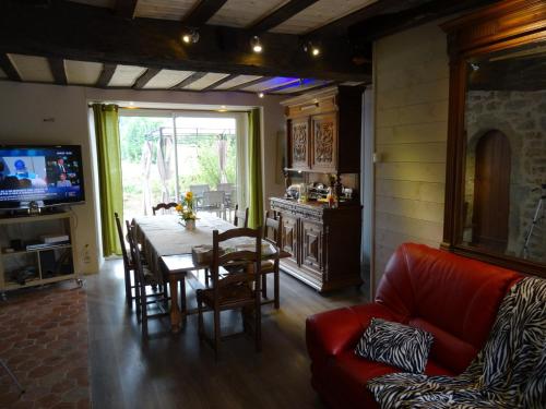 Kuchyň nebo kuchyňský kout v ubytování Datcha Bourguignonne, Chambres & Gîte