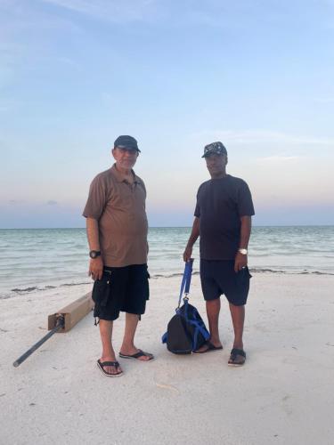 Tetamu yang menginap di Rihiveli Inn