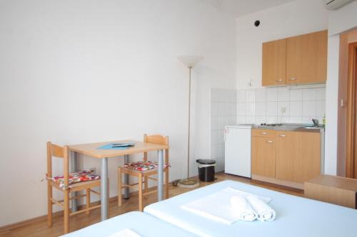 Apartments with a parking space Mlini, Dubrovnik - 9105