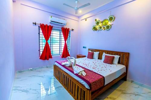 Giường trong phòng chung tại 1BHK villa with swimming pool @ Dreamland