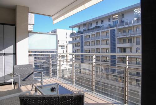 Double Space Apartment - Milano Santa Giulia- 6 guests 2 bedrooms 2 bathrooms-Airport -Train-Garage