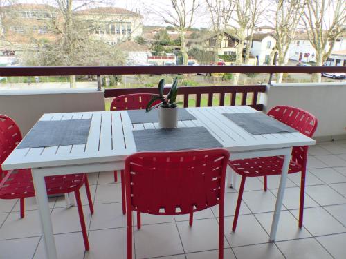 Résidence OPALINE. Bel appartement avec grande terrasse pour 4 personnes