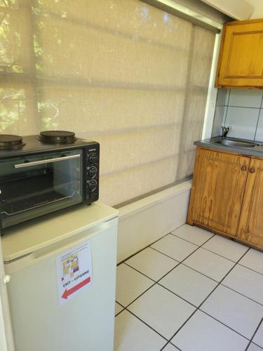 Dapur atau dapur kecil di Herb Garden Guesthouse