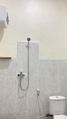 Ένα μπάνιο στο Juliana HomeStay