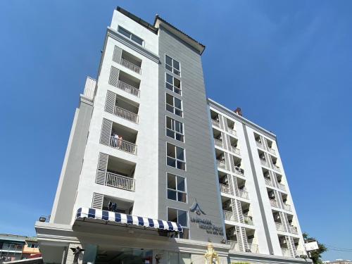 Здание отеля