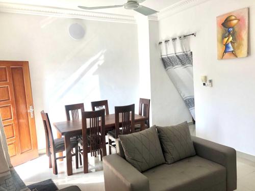 Posezení v ubytování Magnifique appartement bord de Mer à FIDJROSSE